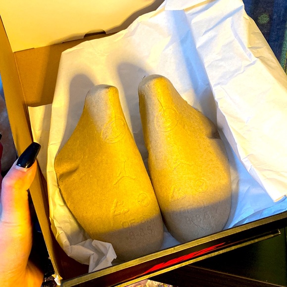 Nike Air Jordan 1 retro high OG (mens size USA 8 fits women size 9.5-10) - Picture 3 of 4